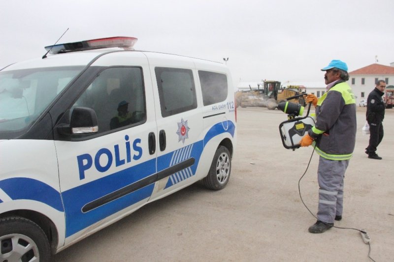 Karaman’da Ekip Otolarına Korona Virüsü Dezenfektesi