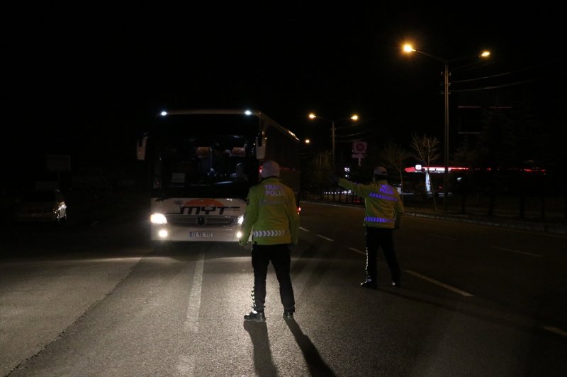 Kıbrıs'tan Gelen Öğrenciler Niğde'de Yurda Yerleştirildi