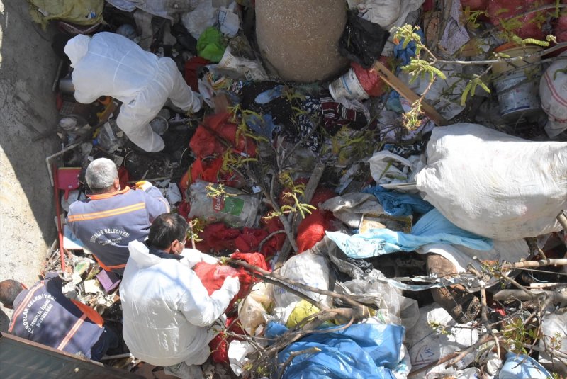 Mersin'de Çöp Ev Şaşırttı