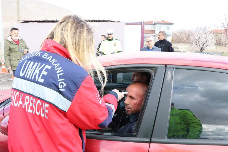 Niğde'de Şehir Girişlerindeki Uygulama Noktaları Ve Personel Sayısı Artırıldı