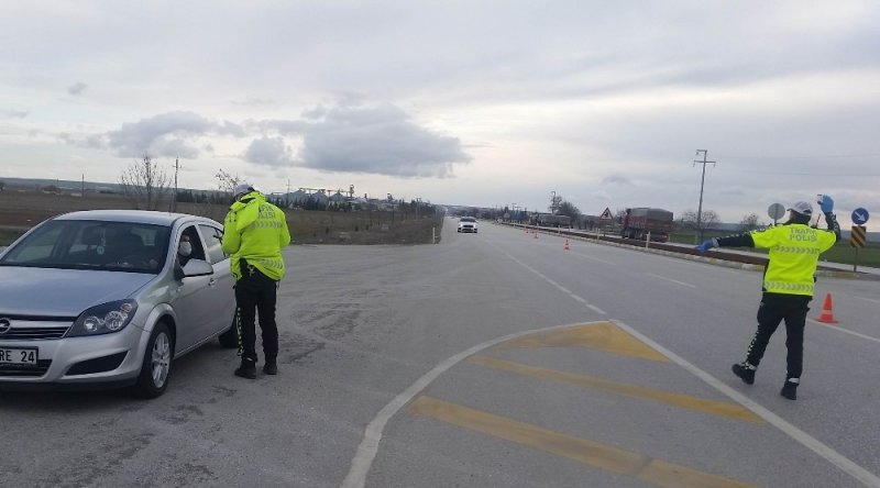Konya Ankara Yolunda Korona Kontrolleri