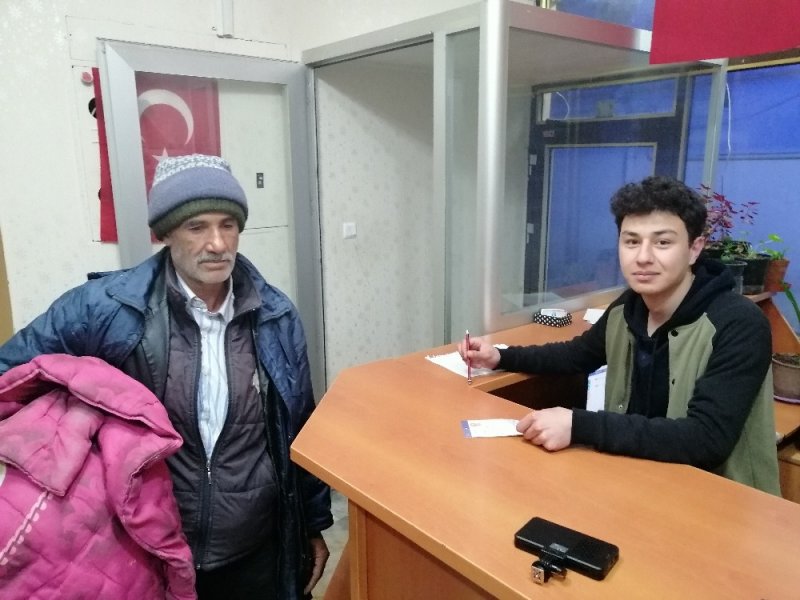 Aksaray'da Evden Uzaklaştırılan Yaşla Adama Belediye Sahip Çıktı