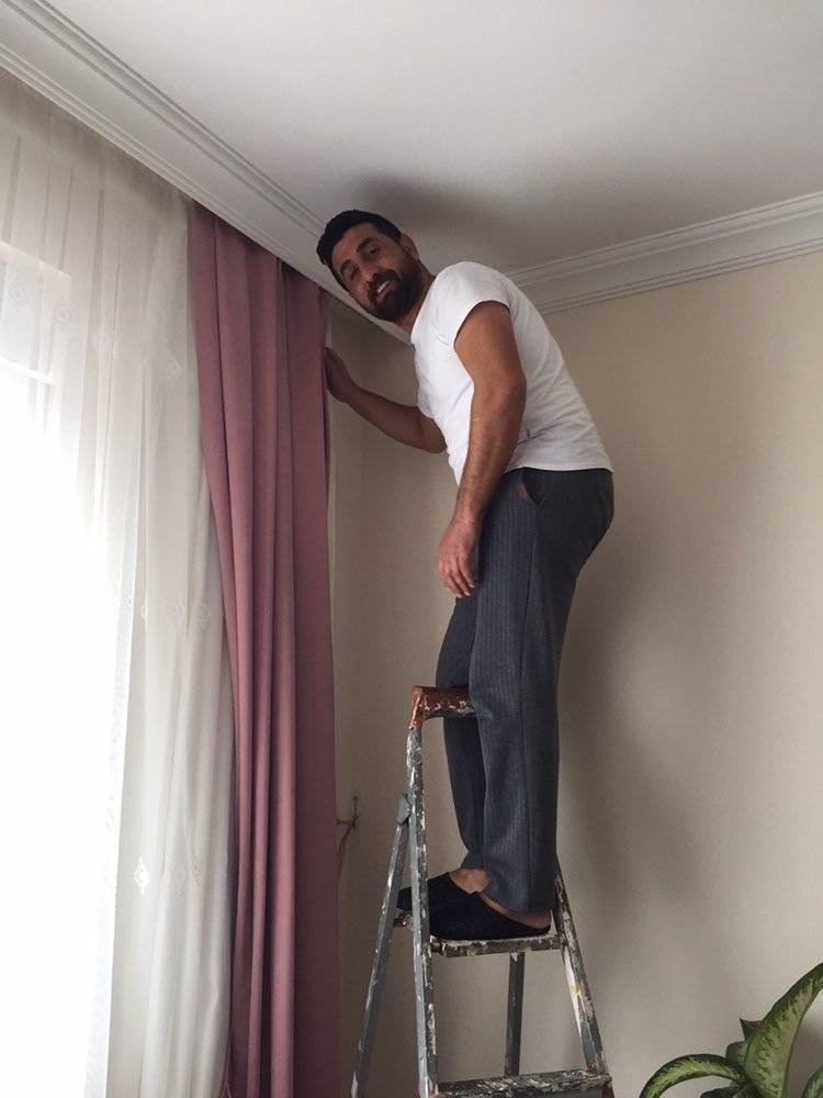 Erkekler Evlerinde Sosyal Medya Salladı