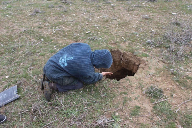 Karapınar'da Obruklara Bir Yenisi Eklendi