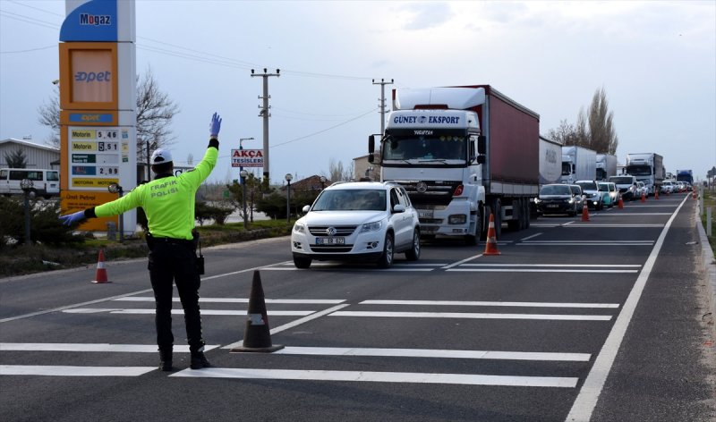 Aksaray'da Trafik Kontrol Noktalarında 