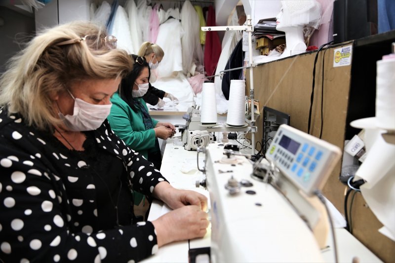 Aksaraylı Girişimci İş Kadınlarından Maske Seferberliği