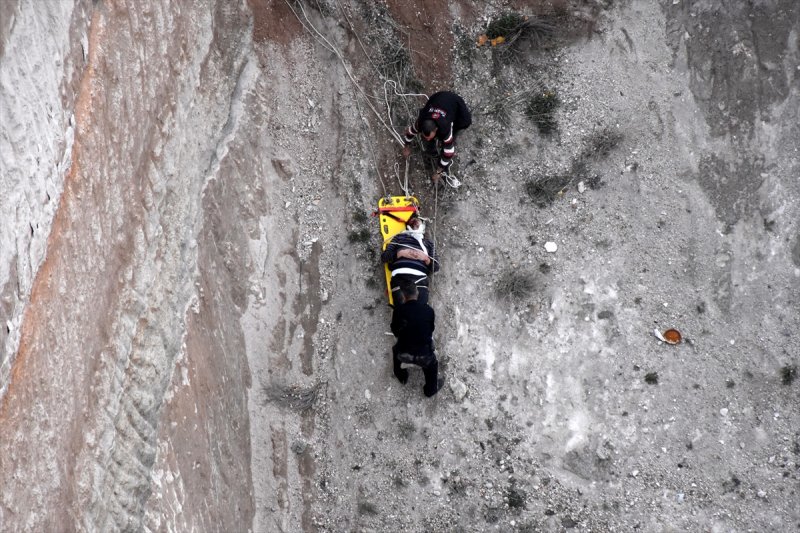 Kayseri'de Kayalıklarda Özçekim Kötü Sonlandı