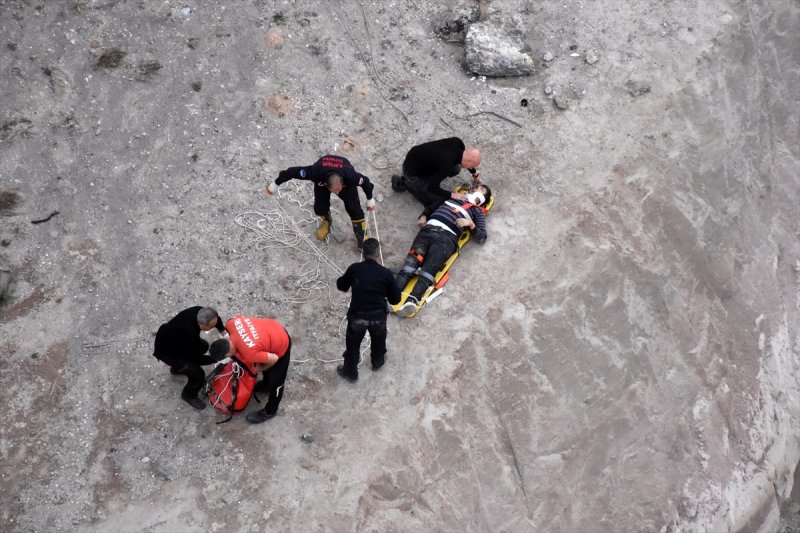 Kayseri'de Kayalıklarda Özçekim Kötü Sonlandı