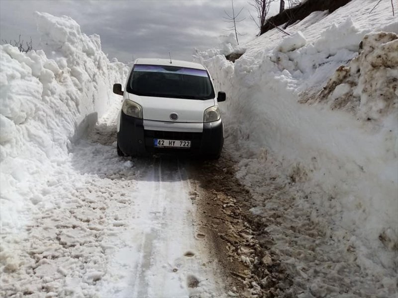 Hadim'de Yayla Yollarında Kar Temizleme Çalışmaları