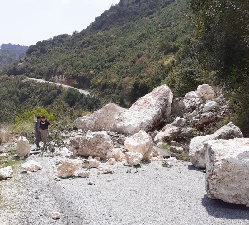 Mersin'de Kapanan Yollarda Çalışma