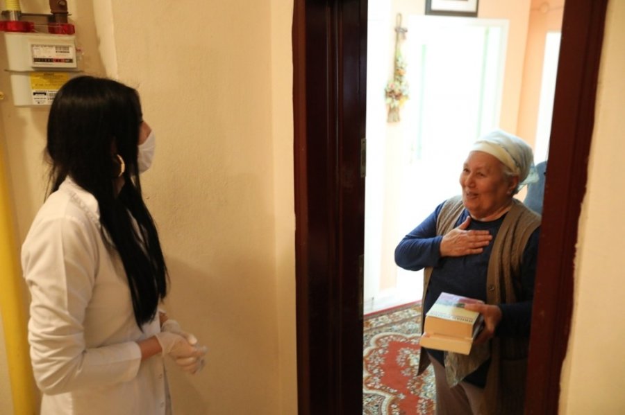Mezitli’de Evden Çıkamayan Vatandaşlara Psikolojik Destek