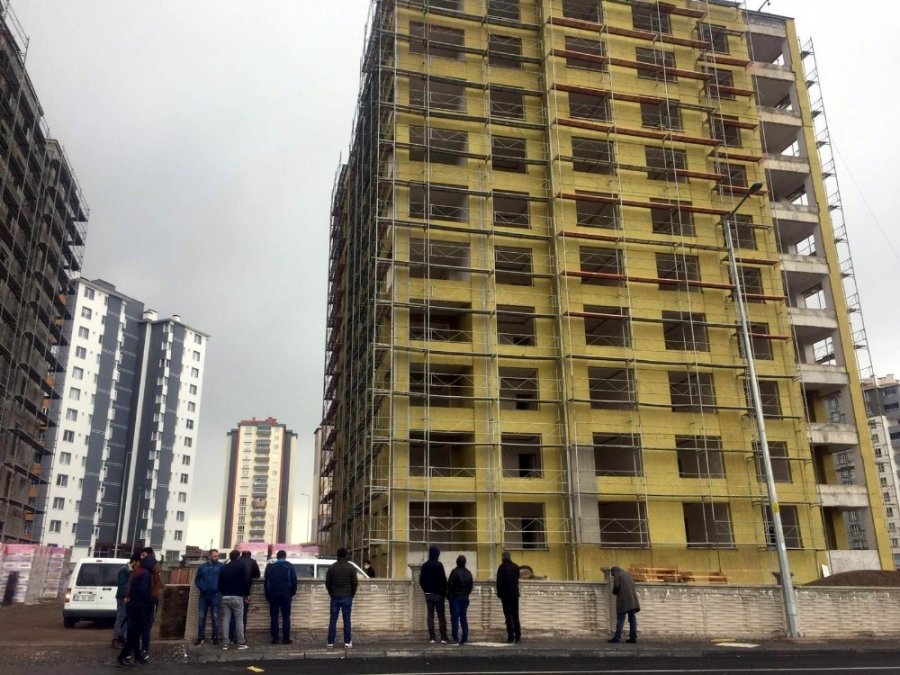 11. Kattan Düşen İnşaat İşçisi Hayatını Kaybetti