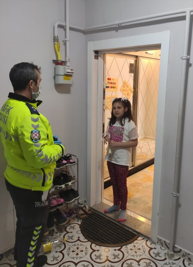 Milli Dayanışma Kampanyası'na Bağış İçin Polisten Yardım İstedi