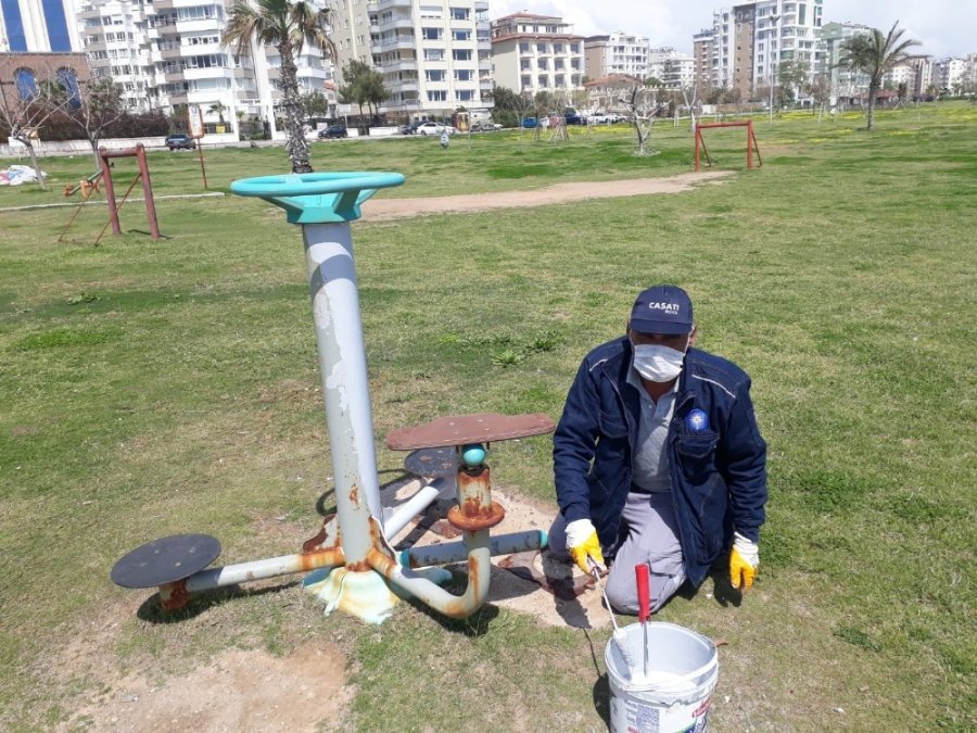 Büyükşehir Ziyaretçi Girişine Kapalı Parkları Bakıma Aldı
