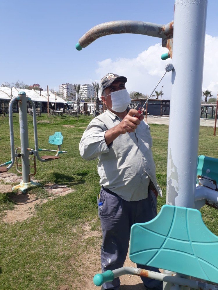 Büyükşehir Ziyaretçi Girişine Kapalı Parkları Bakıma Aldı