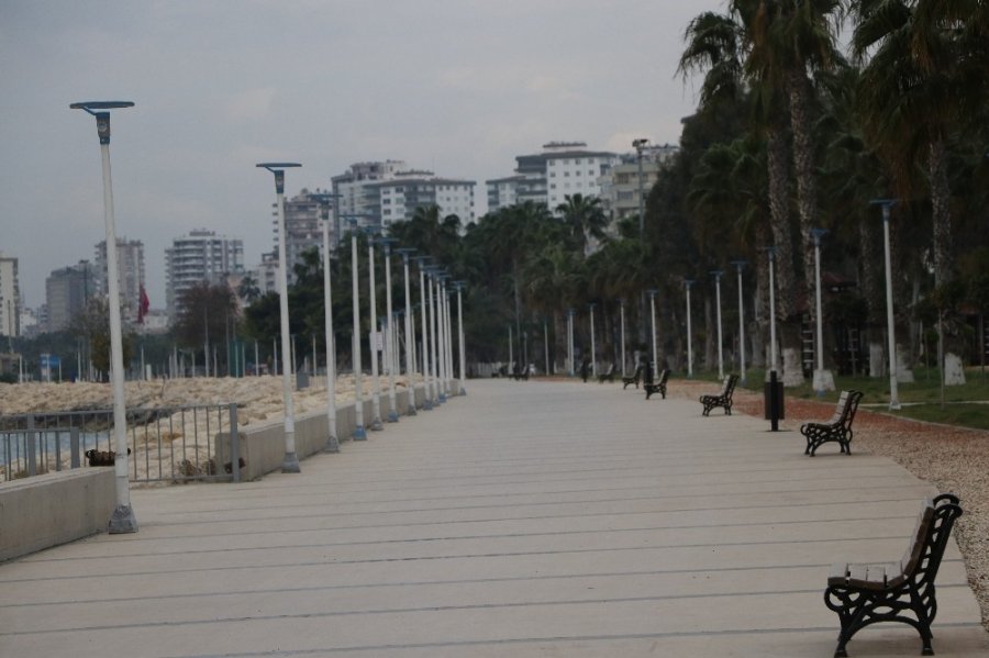 Mersin Evde Kalarak Büyükşehirler İçinde En Az Vakaya Sahip İl Konumunda