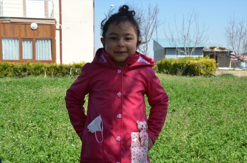 Duygulandıran Kavuşma Sonrası Öykü'den "Evde Kal" Çağrısı