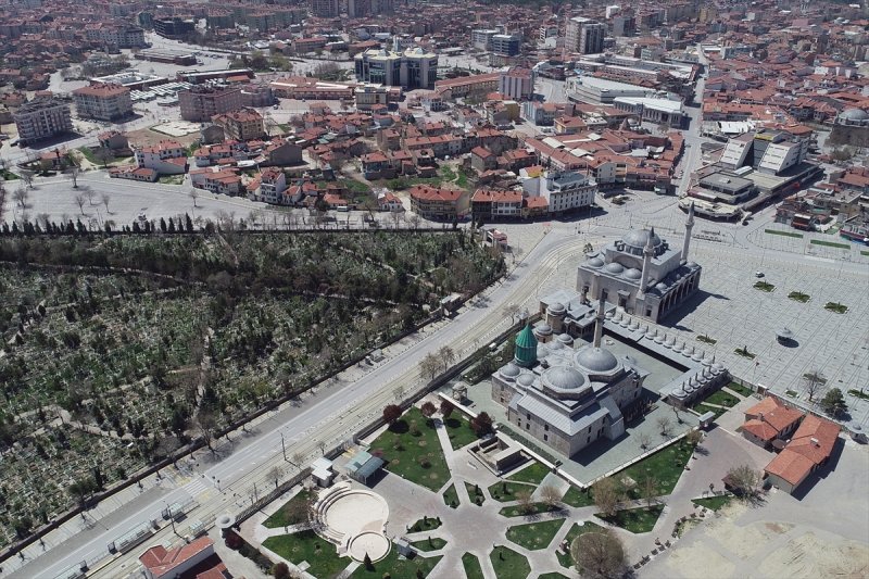 Konya'nın Cadde Ve Sokaklarında Gün Böyle Geçti