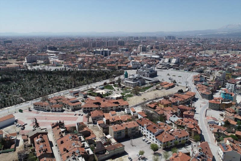 Konya'nın Cadde Ve Sokaklarında Gün Böyle Geçti