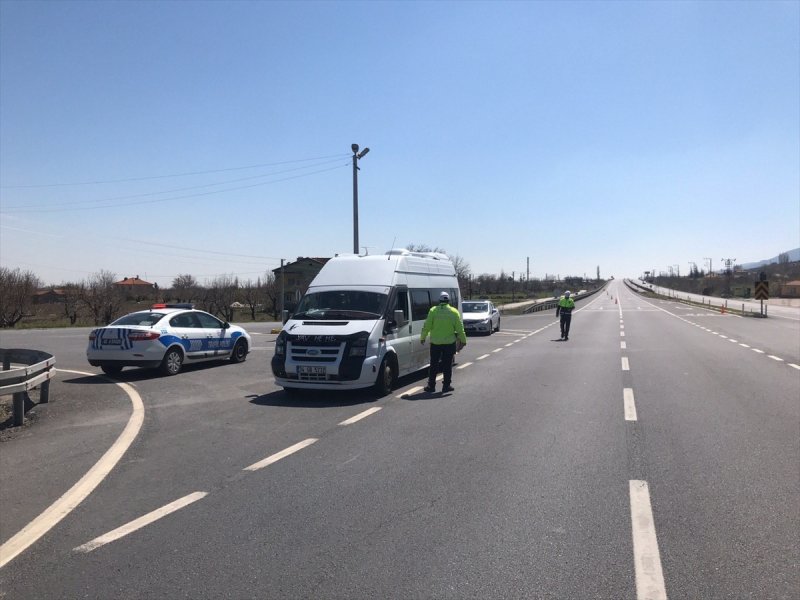 Konya Bağlantı Yollarında "Sokağa Çıkma Yasağı" Sakinliği