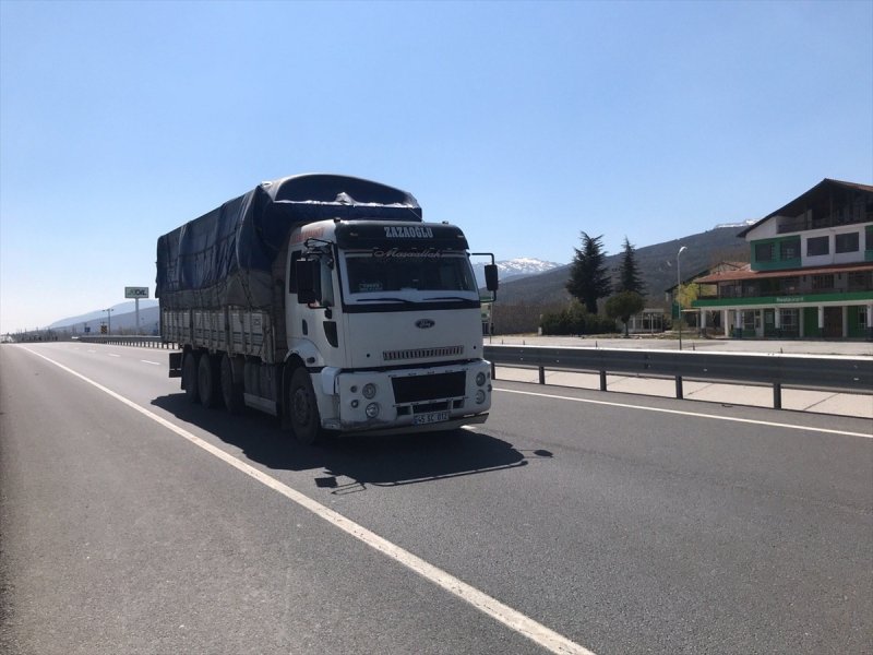 Konya Bağlantı Yollarında "Sokağa Çıkma Yasağı" Sakinliği