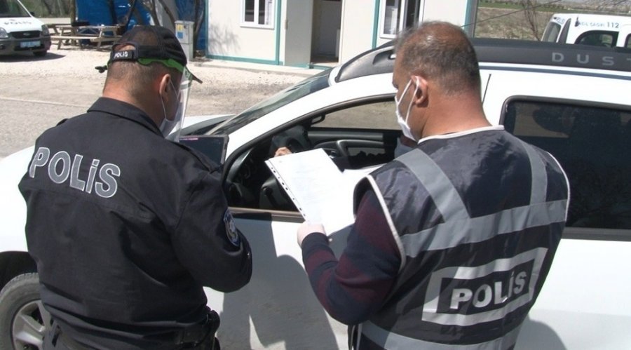 Konya Giriş Çıkışlarında Kontroller Devam Ediyor