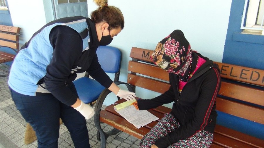 Antalya'da Dilenci Kadın Cezaya Karşı Kazancına Güveniyor