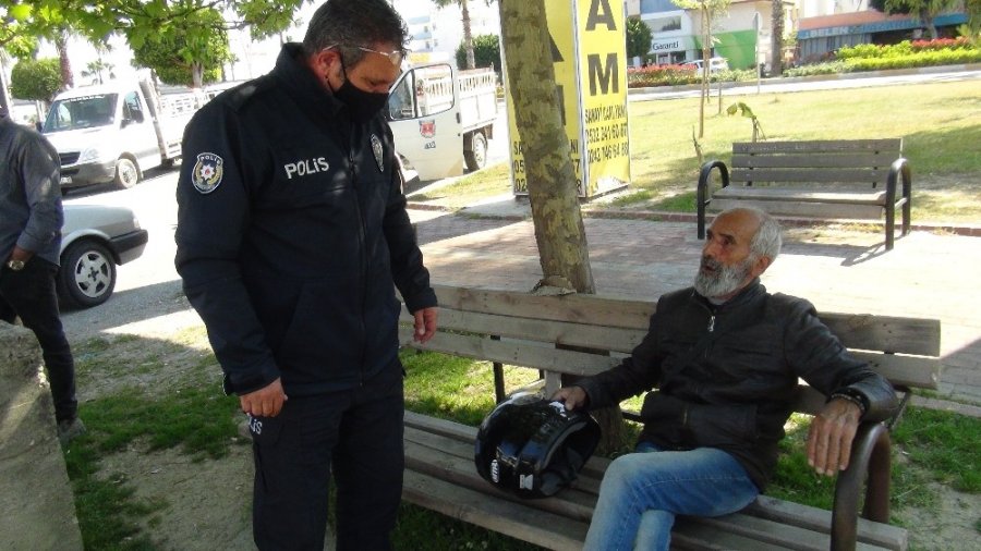 Antalya'da Yaşlı, Öfkeli, Alkollü Adam Polisi Yordu
