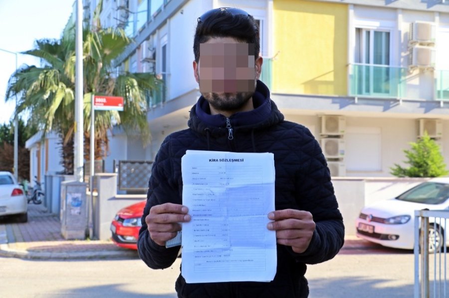 Antalya'da Kirasını Ödeyemeyen Genç Sokakta Kaldı