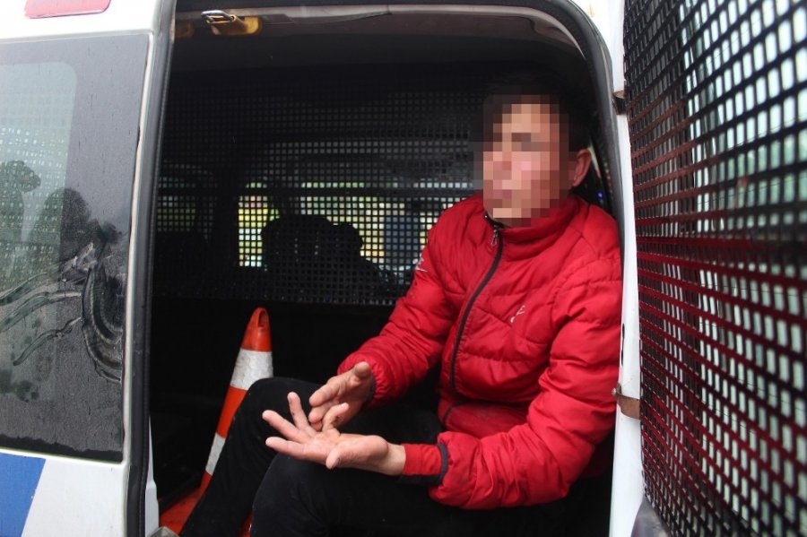 Kısıtlamayı Fırsat Bilip Hırsızlık Yaptı Ama!