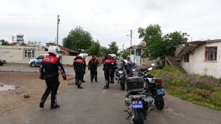 Antalya’da Sokak Kısıtlamasını İhlal Eden 4 Kişiye Ceza