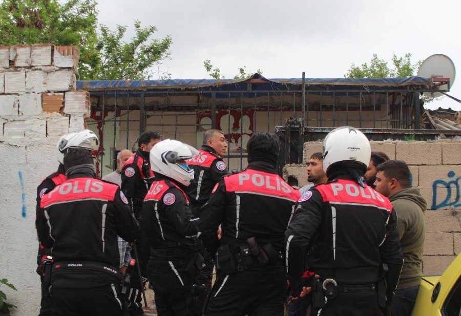 Antalya’da Sokak Kısıtlamasını İhlal Eden 4 Kişiye Ceza