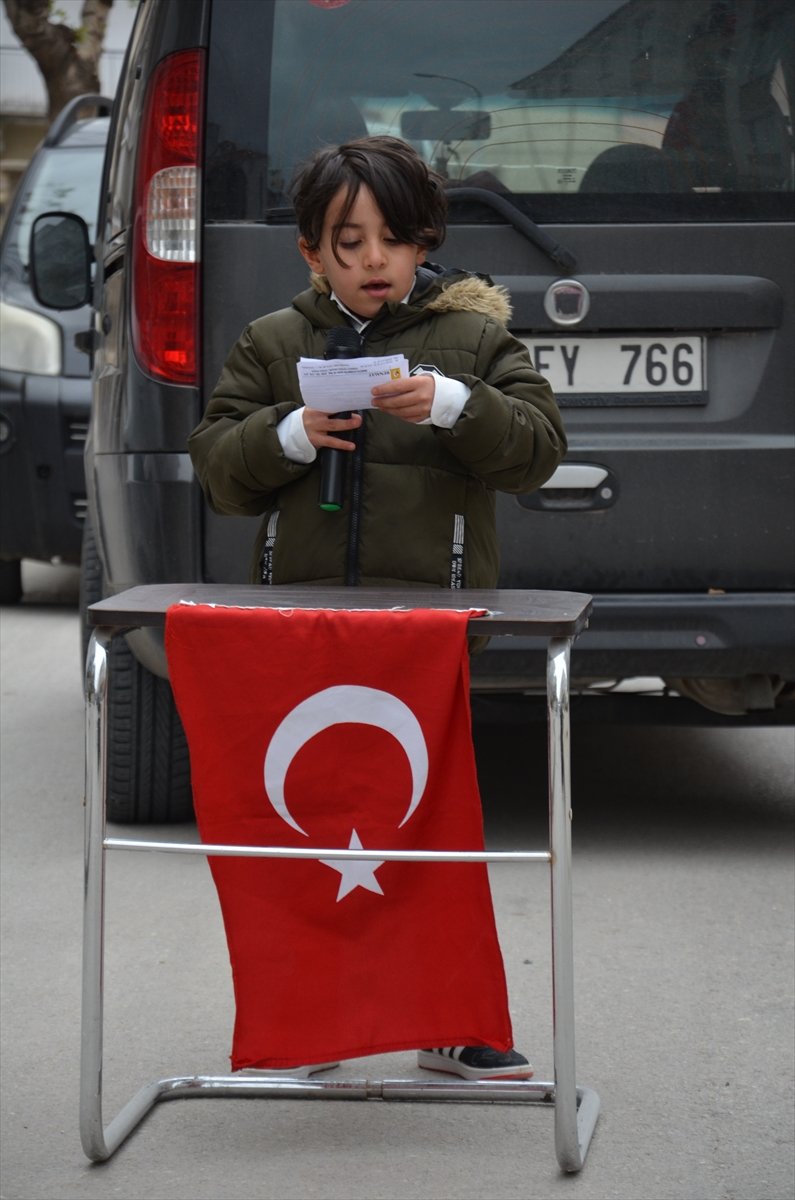Karaman'da Sokağa Kurdukları Ses Sistemiyle 23 Nisan'ı Kutladılar