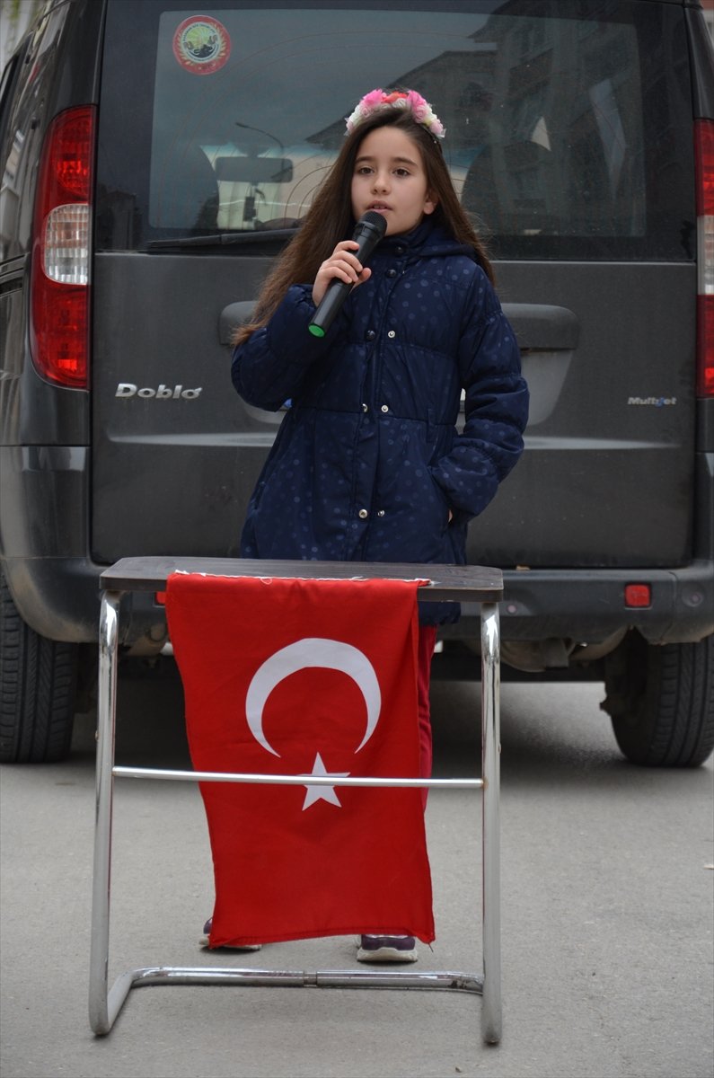 Karaman'da Sokağa Kurdukları Ses Sistemiyle 23 Nisan'ı Kutladılar