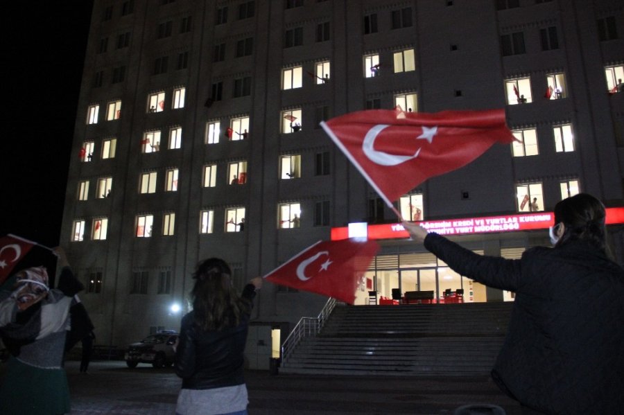 Karaman’da Karantinadaki Vatandaşlarımız İstiklal Marşı Okudu