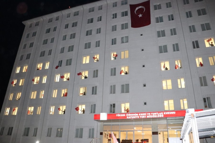 Karaman’da Karantinadaki Vatandaşlarımız İstiklal Marşı Okudu