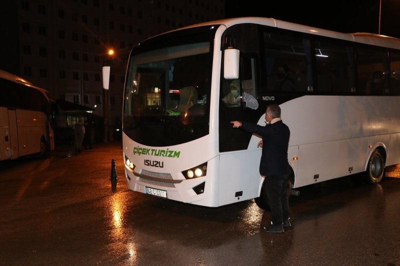 Suudi Arabistan'dan 269 Türk Vatandaşı Yurda Getirildi