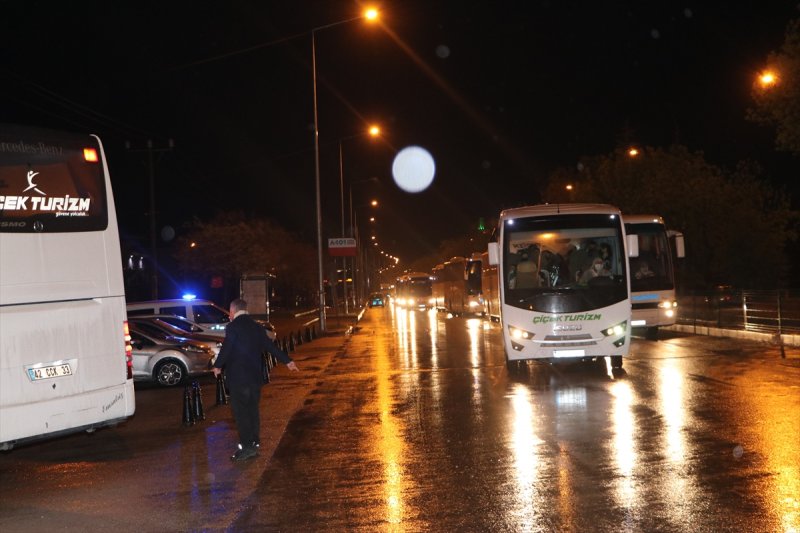 Suudi Arabistan'dan 269 Türk Vatandaşı Yurda Getirildi