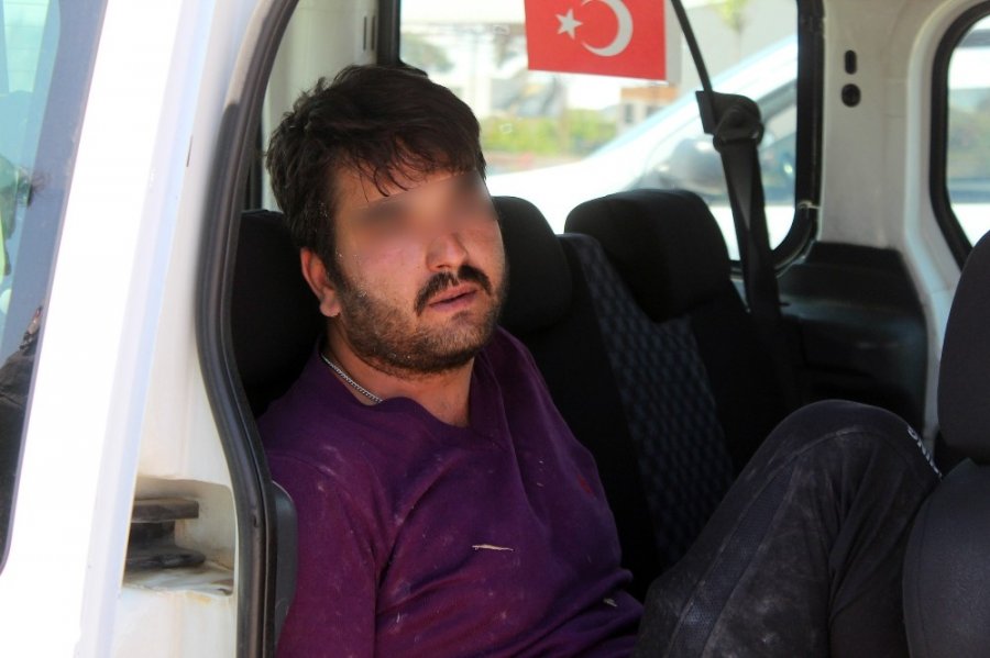 Yasağa Uymayan Gençler Zor Zaptedildi