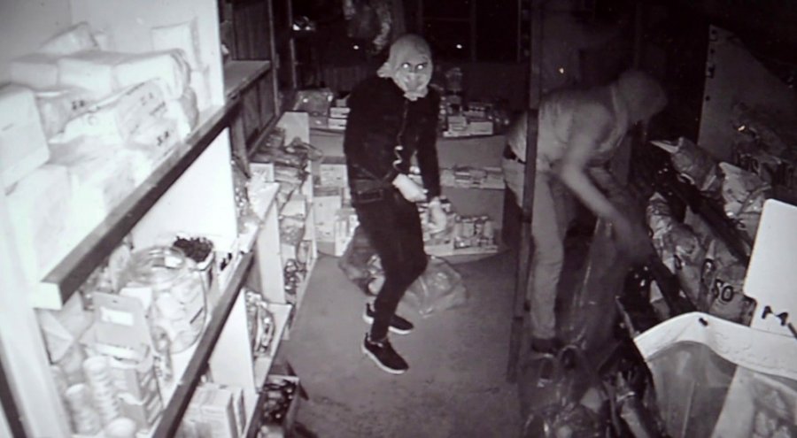 Karaman’da Büfeye Dalan Hırsızlar Ne Varsa Çaldılar