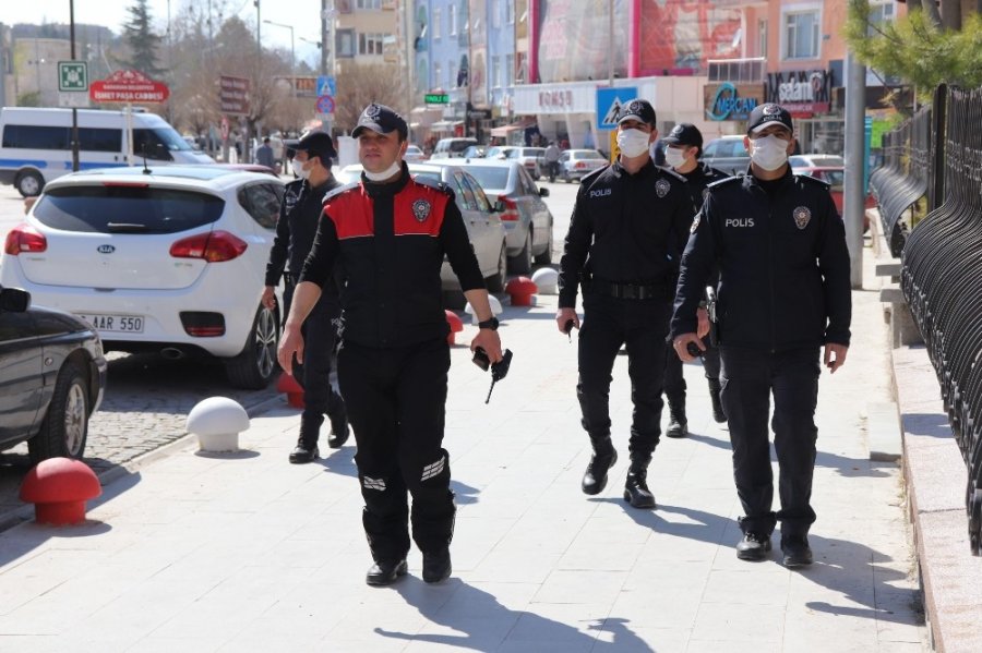 Karaman’da Sokağa Çıkma Kısıtlamasında Denetimler Sürüyor