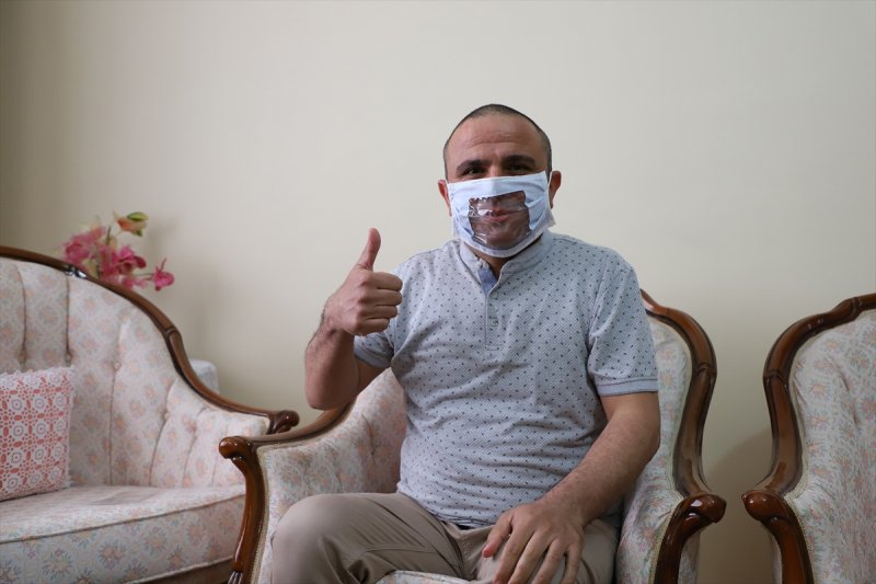 Konya'da İşitme Engelliler İçin Ağız Kısmı Şeffaf Maske