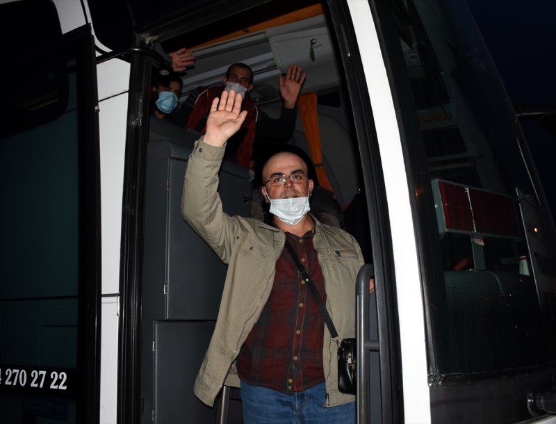 Rusya'dan Getirilen 98 Türk Vatandaşı Aksaray'daki Yurda Yerleştirildi