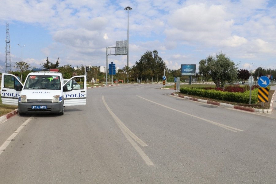 Antalya'da Korona Gölgesinde Sessiz 1 Mayıs