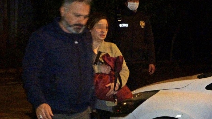 Antalya'da Üvey Babasıyla Tartışan Genç Onu Vurdu