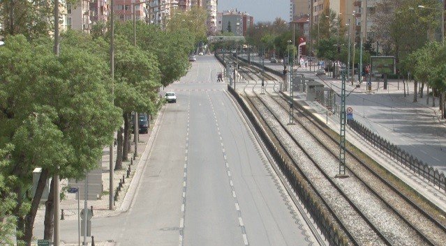 Konya Sokaklarında Sessizlik Hakim