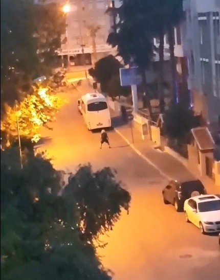 Kısıtlama Dinlemediler Sokak Ortasında Dans Ettiler