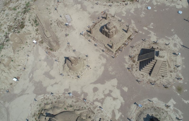 Korona Virüs Dünyaca Ünlü Sahilleri Yalnız Bıraktı