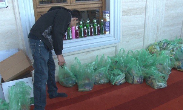 İhtiyaç Sahiplerine Camiden Gönül Köprüsü