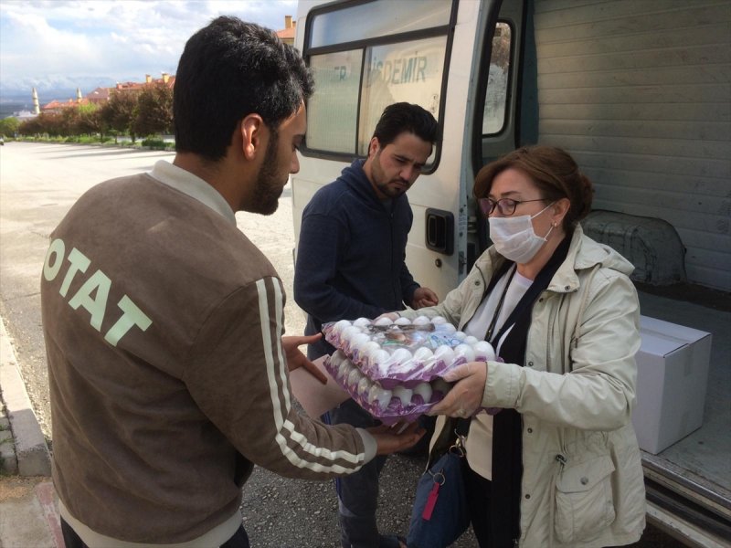 Niğde'de Akademisyenlerden Yabancı Öğrencilere Destek